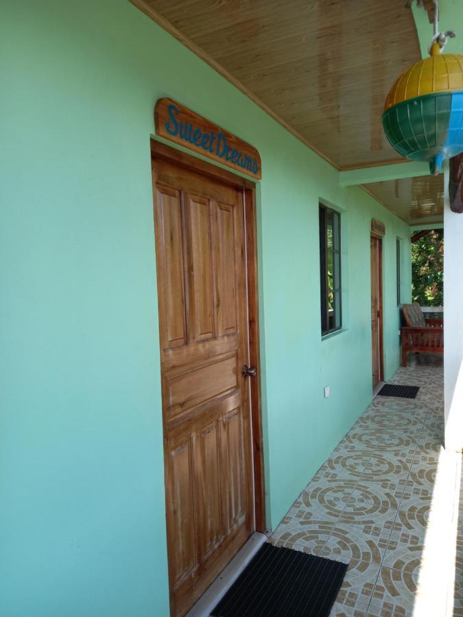 South End Hospedaje Rosa Del Mar & Sweets Cafe מראה חיצוני תמונה